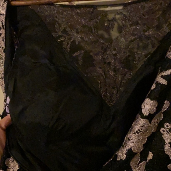 Stunning formal lace dress. Navy and blush pink. - Picture 12 of 16